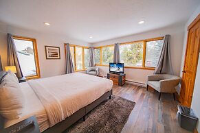 Montezuma 1771 by SummitCove Vacation Lodging