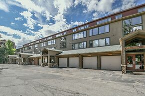 Montezuma 1771 by SummitCove Vacation Lodging