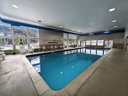 Montezuma 1771 by SummitCove Vacation Lodging