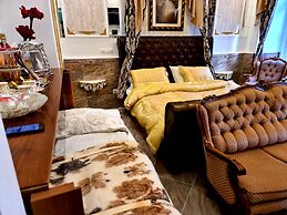 Urban Boutique Hotel