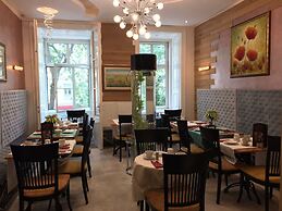 Urban Boutique Hotel