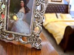 Urban Boutique Hotel