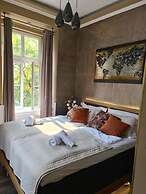 Urban Boutique Hotel