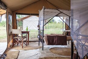 Gnu Mara River Camp