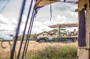 Gnu Mara River Camp