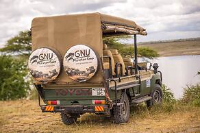 Gnu Mara River Camp