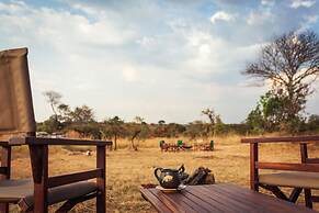 Gnu Mara River Camp