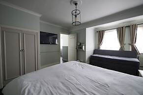 White Hart, Newmarket by Marston's Inns