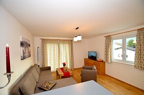 Apartment Mountain Panorama by Z-K-H Rentals