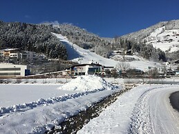 Apartment Mountain Panorama by Z-K-H Rentals