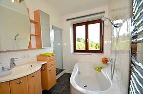 Foxes Mountain View by Z-K-H Rentals