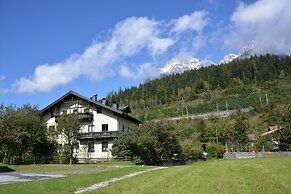 Foxes Mountain View by Z-K-H Rentals