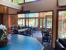 Rosemont Inn Resort B&B