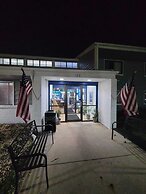 Belgium Inn & Suites