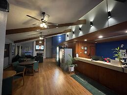 Belgium Inn & Suites