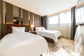 Guri Galmae Indi Present Hotel