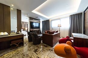 Guri Galmae Indi Present Hotel