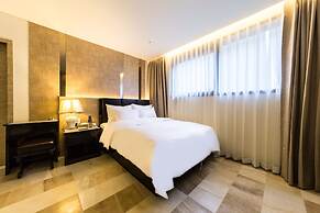 Guri Galmae Indi Present Hotel