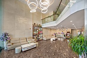 Lavender Riverside Hotel