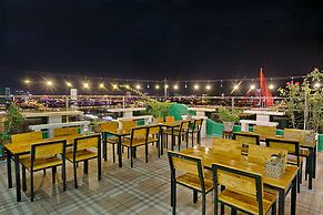 Lavender Riverside Hotel