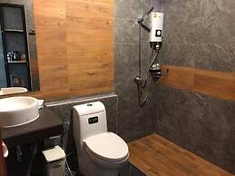 Lanta Chaolay Hostel