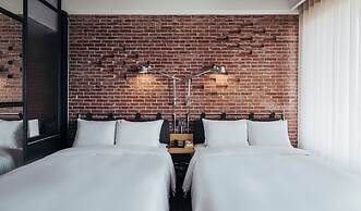 U.I.J Hotel & Hostel