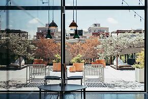 U.I.J Hotel & Hostel