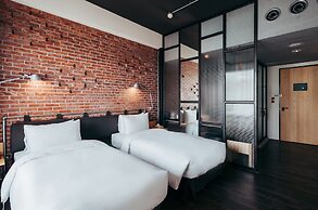 U.I.J Hotel & Hostel