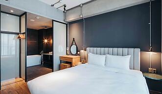 U.I.J Hotel & Hostel