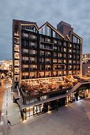 U.I.J Hotel & Hostel