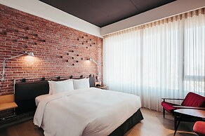 U.I.J Hotel & Hostel