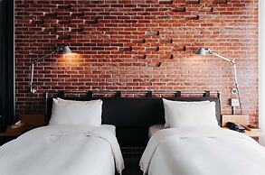 U.I.J Hotel & Hostel