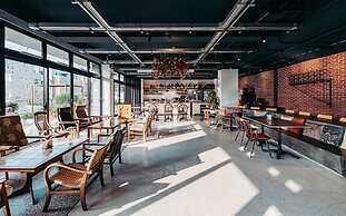 U.I.J Hotel & Hostel