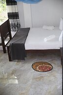 Senevi 9 Arch Homestay