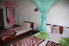 Senevi 9 Arch Homestay