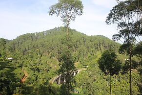 Senevi 9 Arch Homestay