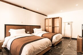 Dengfeng Qingjing Courtyard Hotel