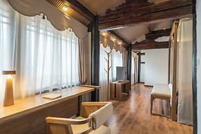 Dengfeng Qingjing Courtyard Hotel