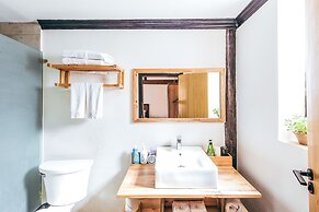 Dengfeng Qingjing Courtyard Hotel