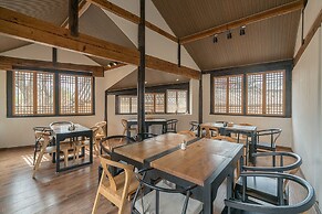 Dengfeng Qingjing Courtyard Hotel