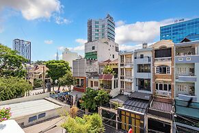 HoLo Fairy House Saigon Serviced HomeStay