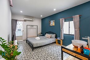 HoLo Fairy House Saigon Serviced HomeStay