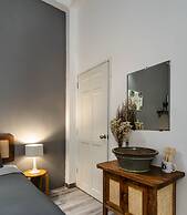 HoLo Fairy House Saigon Serviced HomeStay