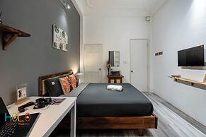 HoLo Fairy House Saigon Serviced HomeStay