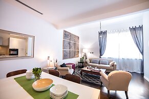 Rent In Rome - Flo's Apartment