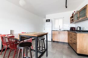 Golda Vacation Rentals