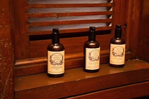 Demeure Des Huiles Précieuses