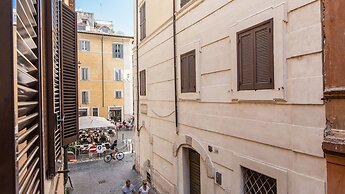 Rental in Rome Rondanini View