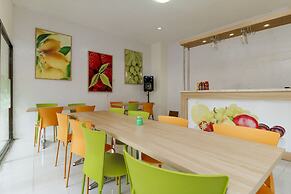 RedDoorz Plus @ Slamet Riyadi