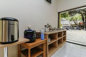 RedDoorz Plus @ Slamet Riyadi